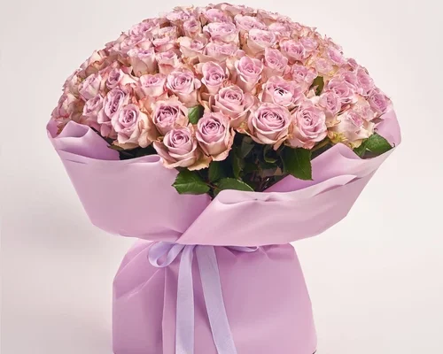 Розкішні Троянди: Ідеальні Букети на День Народження для Ваших Близьких