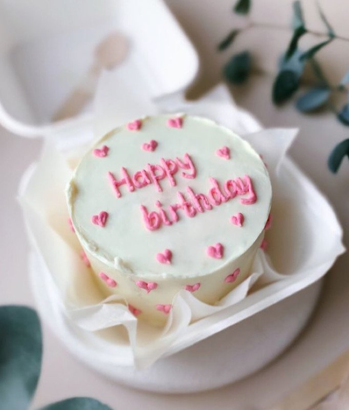 Бенто торт на перший день народження для маленької принцеси. В ...