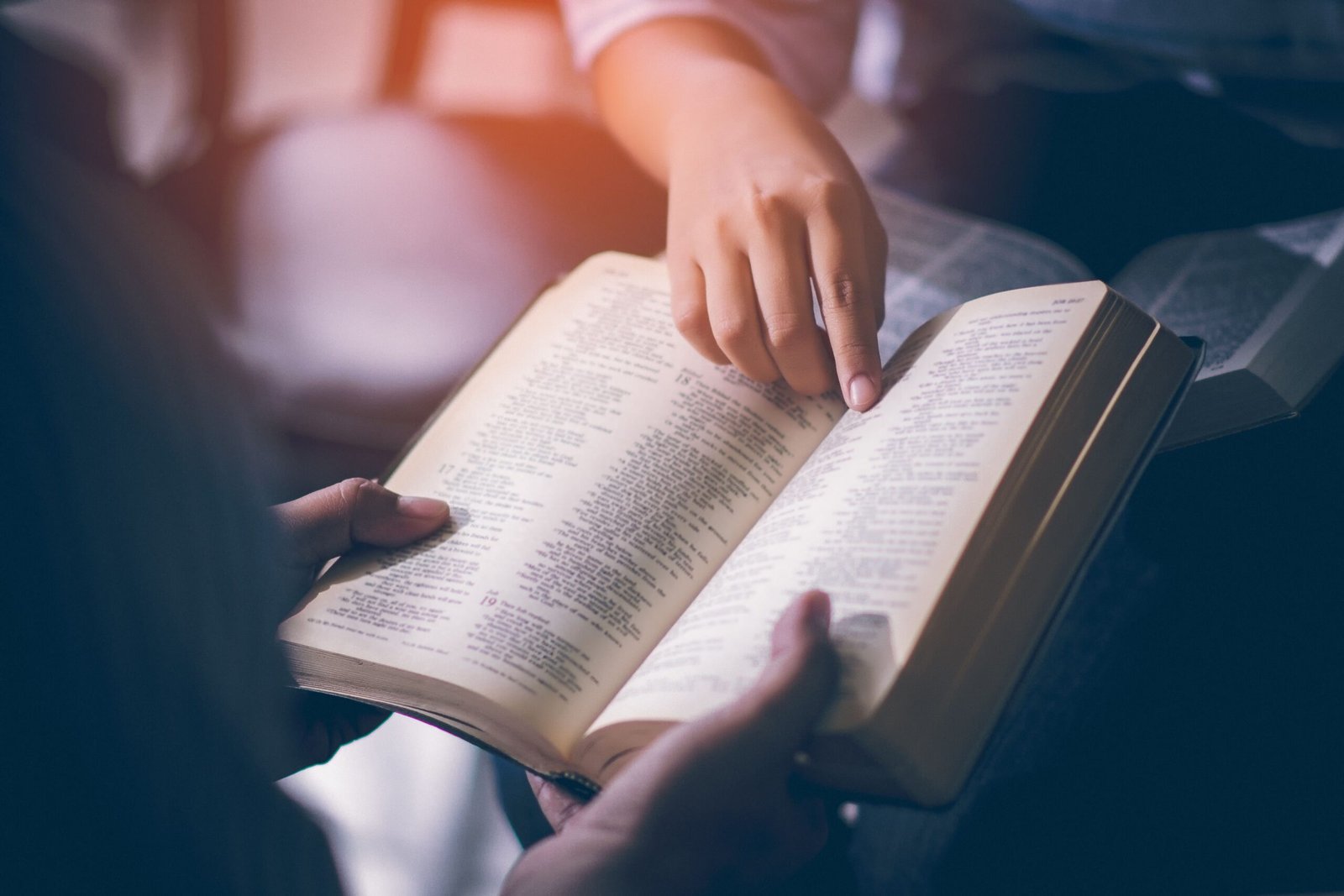 Найкращі вірші з Біблії, які підбадьорять вас