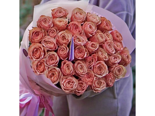 Як найкраще підписати фото з квітами від коханого: поради та приклади