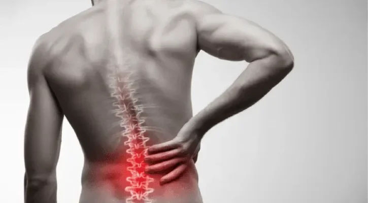 Які захворювання хребта надають звільнення від мобілізації в Україні?